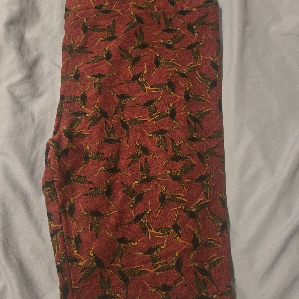 LuLaRoe Red and Black Bird Print Leggings
